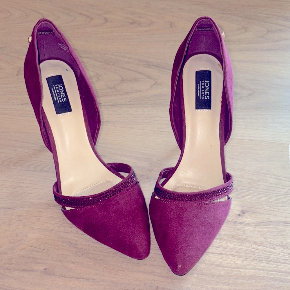 Burgundy Women's Shoes size 8 Jone’s New York tall stilettos